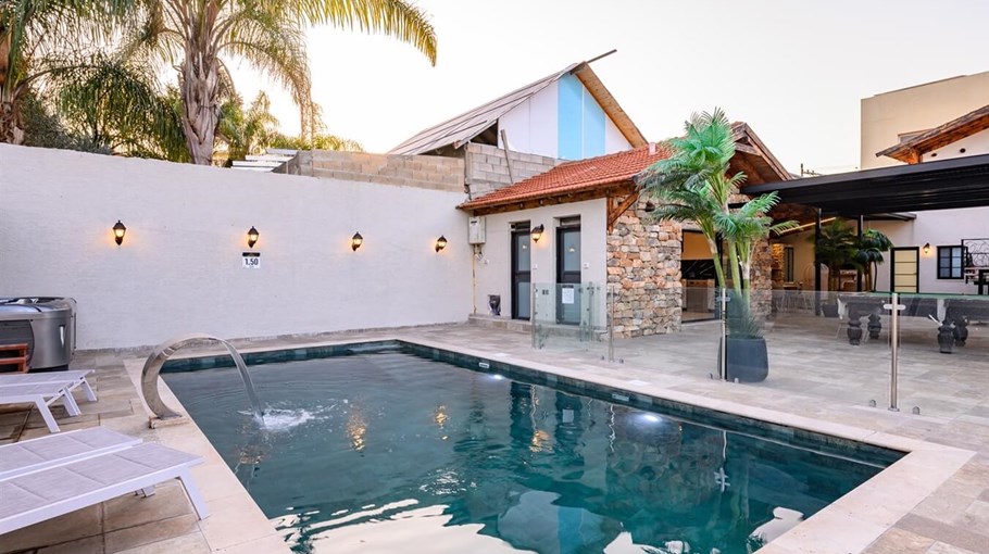 וילה גרדה חצר (2).jpg