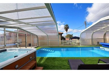 וילה פנינה במטע - החצר והסביבה