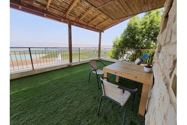 וילה ויללי - מתחם החוץ והבריכה