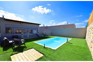 וילה אחוזת ניב - מתחם החוץ