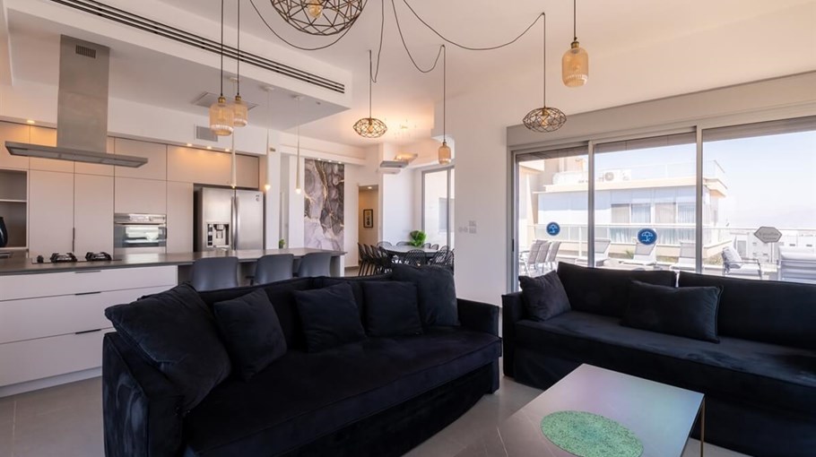 פנטהאוז קסם המפרץ מתחם הפנים (7).jpg